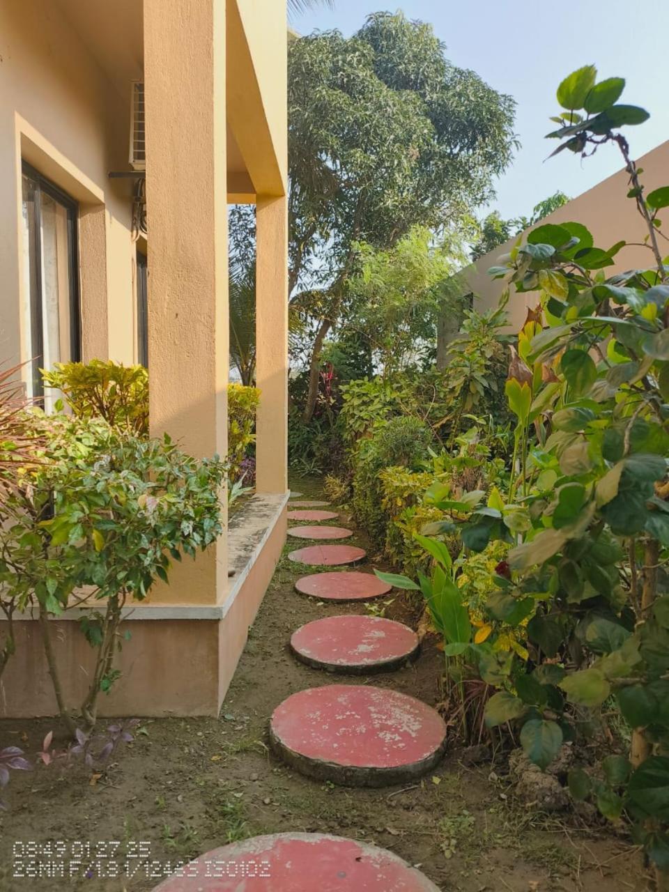Gardenia 29 Hotel Raichak Exterior photo